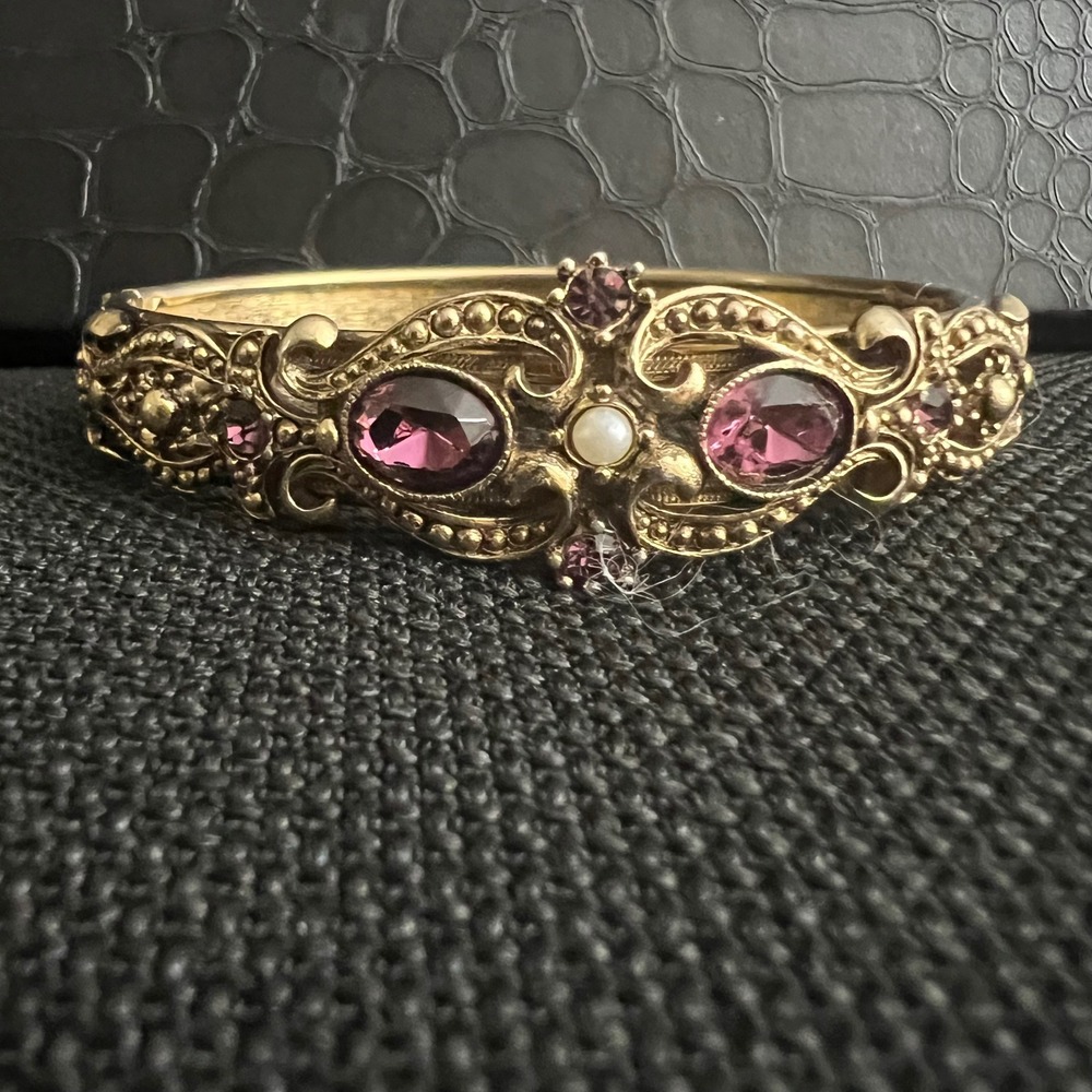 Avon Vintage Gold Tone Purple Rhinestone Pearl Hinged Bangle Bracelet Victorian